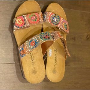 Ladies comfortable lolasabbia size38/US 8 hand painted sandals.